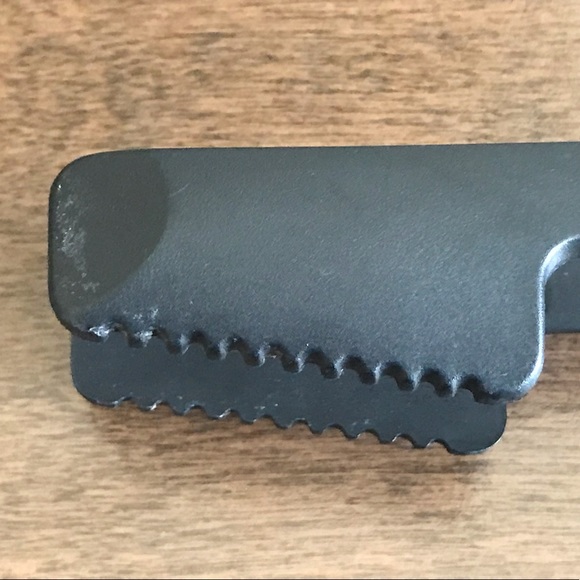 Pampered Chef Kitchen Pampered Chef 25 Black Nylon Serrated Serving Tongs 2318 Poshmark